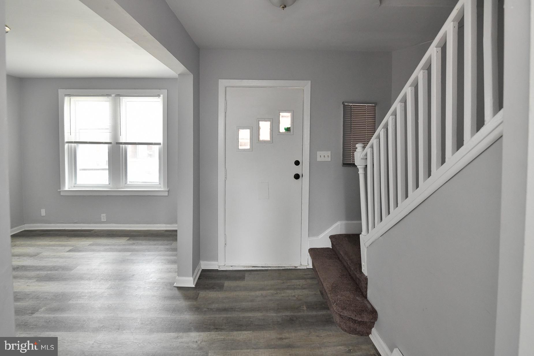 35 Cedar Street Marcus Hook, PA 19061 - Photo 4 of 31