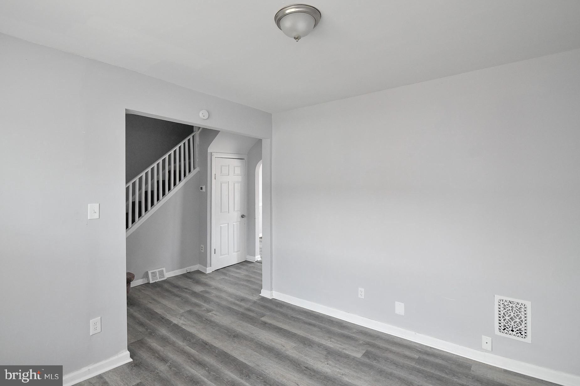 35 Cedar Street Marcus Hook, PA 19061 - Photo 6 of 31