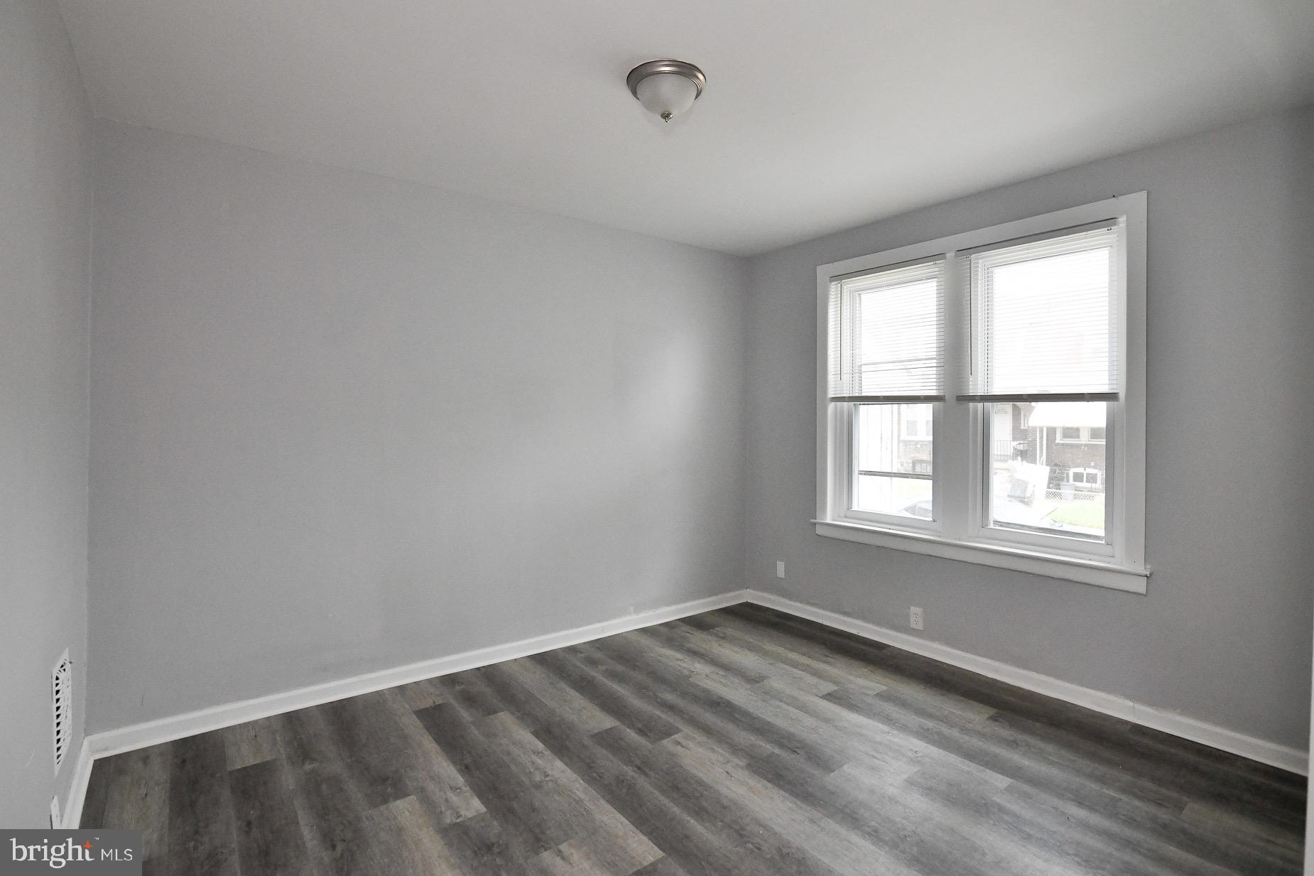 35 Cedar Street Marcus Hook, PA 19061 - Photo 7 of 31