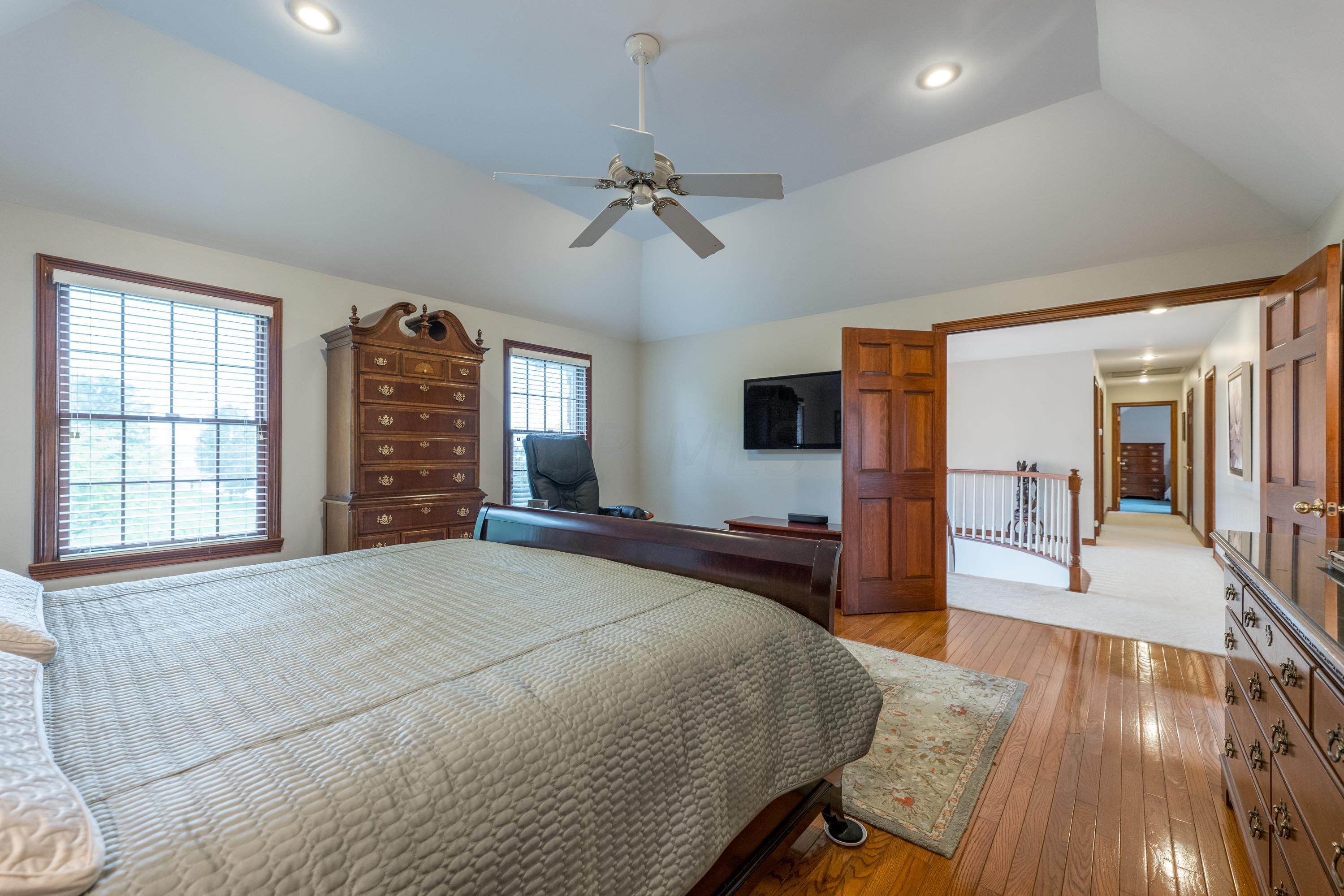7807 Roberts Road Hilliard, OH 43026 - Photo 53 of 99 059P1635162