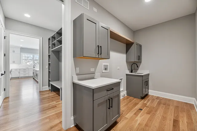 $3,750,000 | 1959 Windridge Drive, Lake Forest, IL 60045