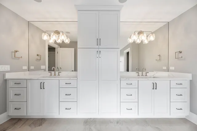 $3,750,000 | 1959 Windridge Drive, Lake Forest, IL 60045