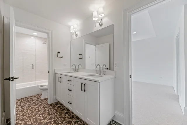 $3,750,000 | 1959 Windridge Drive, Lake Forest, IL 60045