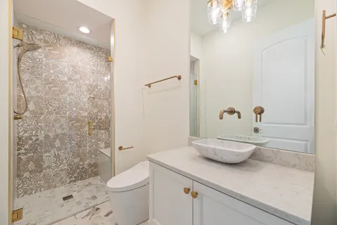 $3,750,000 | 1959 Windridge Drive, Lake Forest, IL 60045