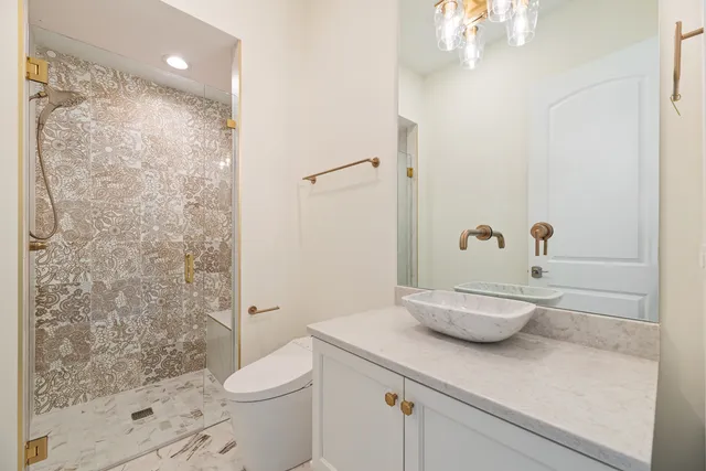 $3,750,000 | 1959 Windridge Drive, Lake Forest, IL 60045