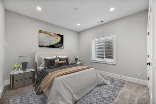 $3,750,000 | 1959 Windridge Drive, Lake Forest, IL 60045