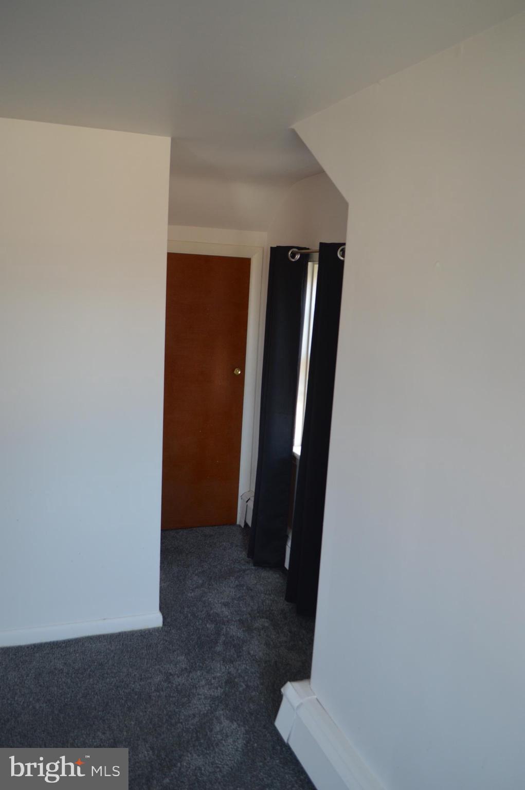 110 East Broad Street Reading, PA 19607 - Photo 30 of 41 2nd floor master suit