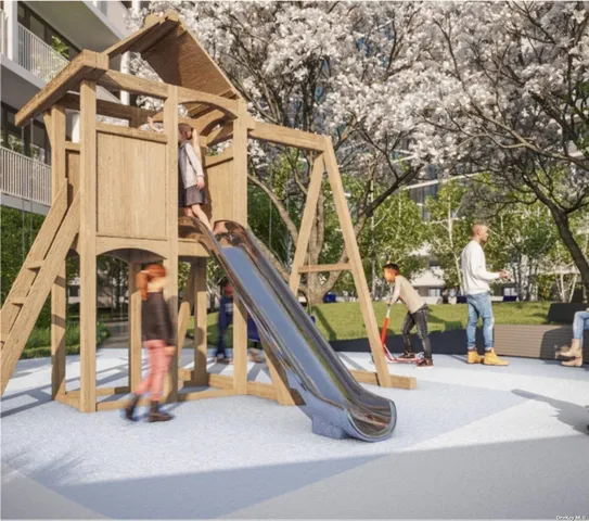 $882,000 | 131-02 40th Road, Unit 14T | Flushing