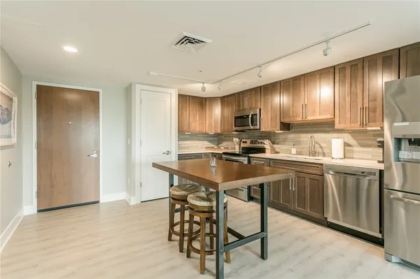$3,000 | 205 Lakeshore Drive, Unit 508, Canandaigua City, NY 14424