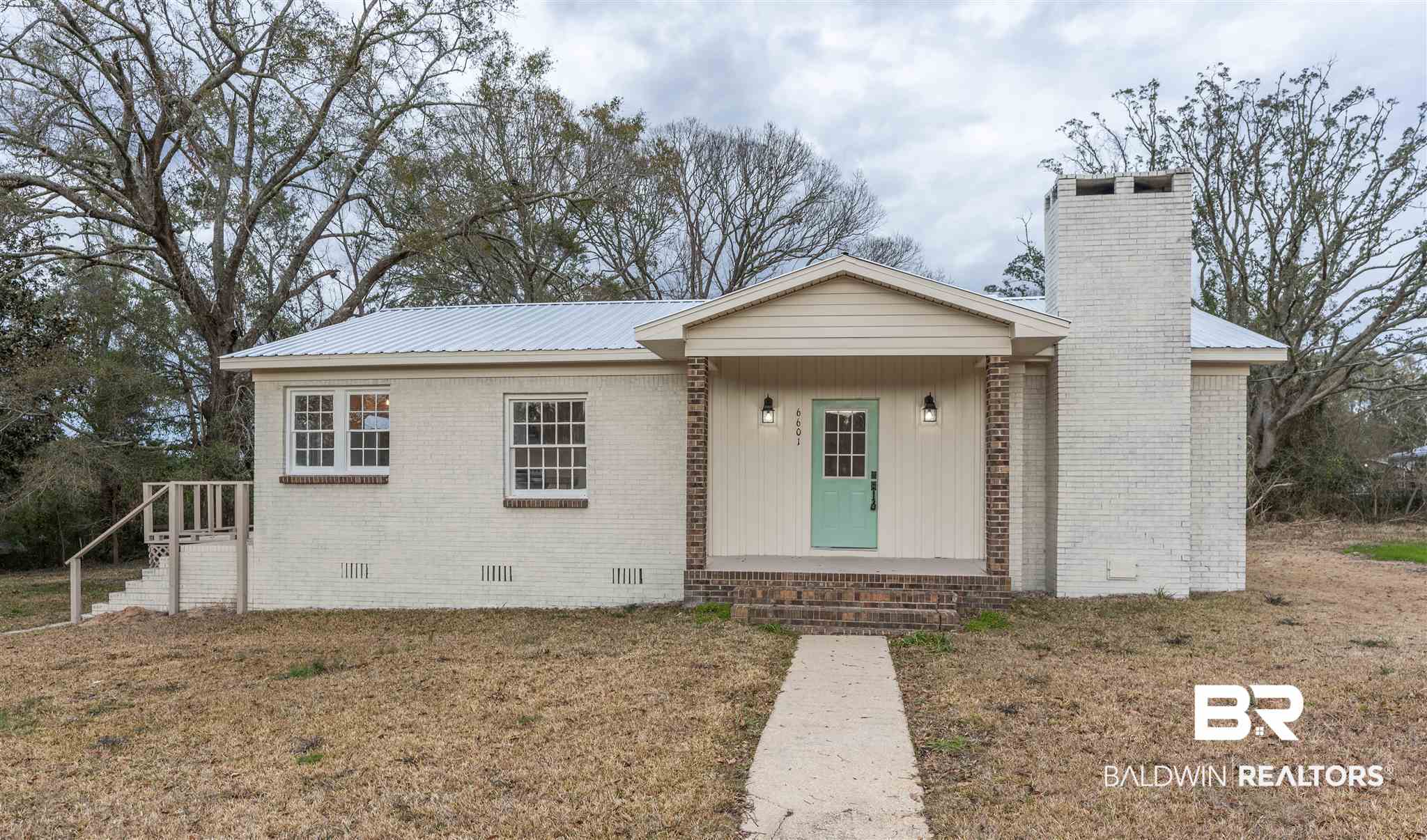 6601 Private Road 181 Eight Mile, AL 36613 - Photo 2 of 32 Exterior Entry