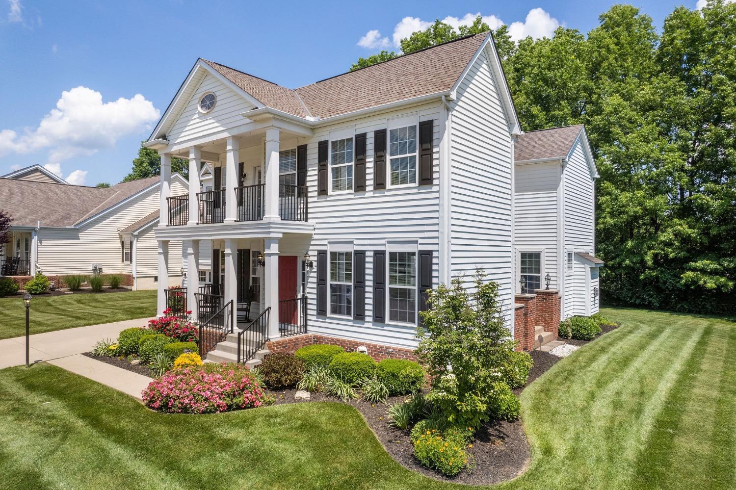 692 Hyacinth Road Cincinnati, OH 45245 - Photo 2 of 41