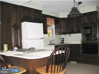 216 Signal Road Drexel Hill, PA 19026 - Photo 8 of 22 Kitchen