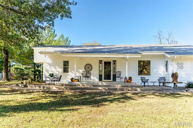 $749,900 | 347 Roller Road, St. Clair, MO 63077