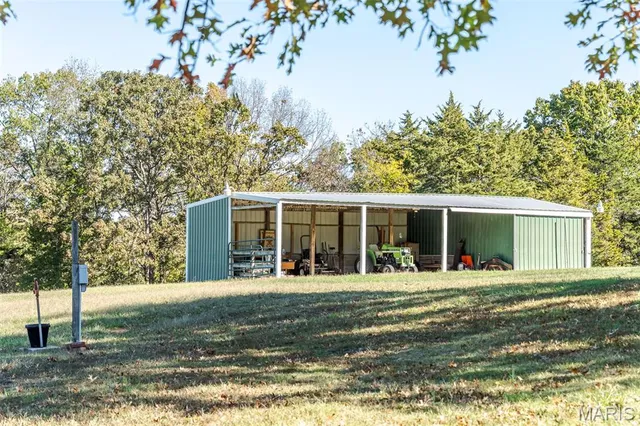 $749,900 | 347 Roller Road, St. Clair, MO 63077