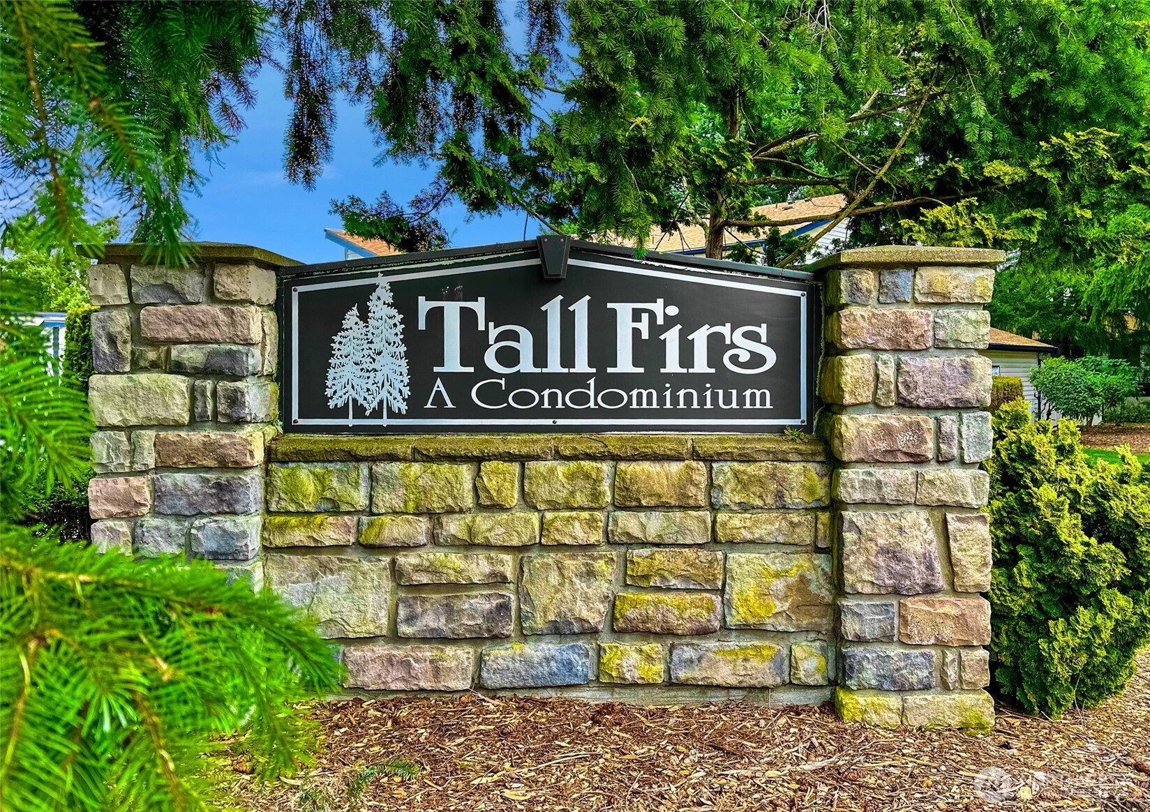 1730 Southwest 318th Place, Unit 39D Federal Way, WA 98023 - Photo 4 of 36 a view of street sign