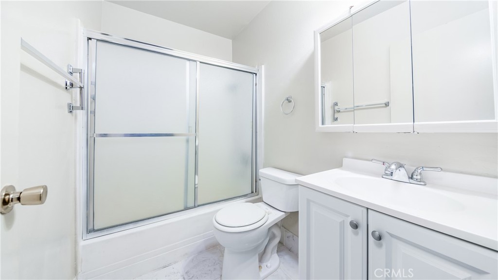 6045 Hazelhurst Place, Unit 7 North Hollywood, CA 91606 - Photo 11 of 12