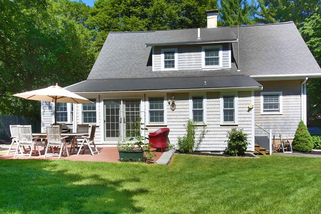 27 Concord Road Wayland, MA 01778 - Photo 11 of 12