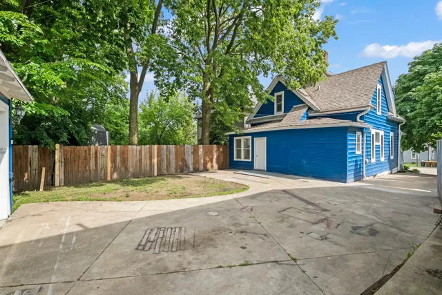 $220,000 | 1722 Charles Street, Rockford, IL 61104