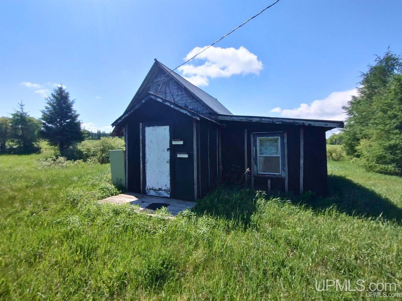 14752 Airport Road Rock, MI 49880 - Photo 13 of 26