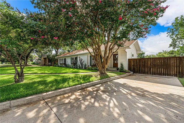 $450,000 | 2617 Pine Avenue, Waco, TX 76708
