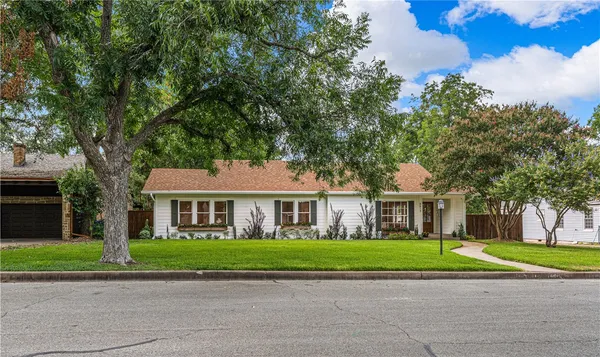 $450,000 | 2617 Pine Avenue, Waco, TX 76708