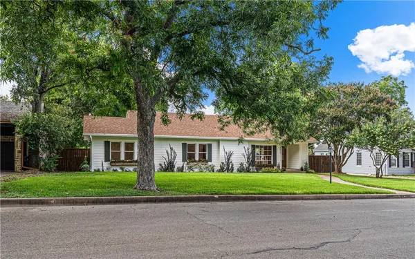 $450,000 | 2617 Pine Avenue, Waco, TX 76708