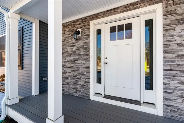 $709,900 | 120 Sherwood Avenue, Warwick, RI 02888