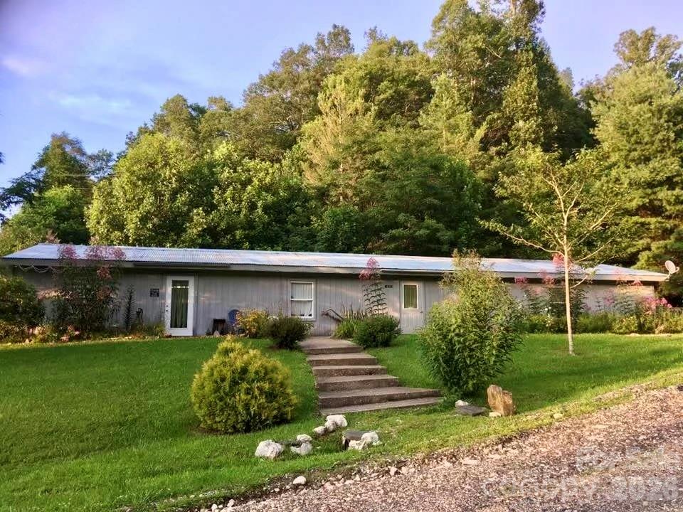 65 Blue Ridge Gem Mine Road Spruce Pine, NC 28777 - Photo 21 of 30