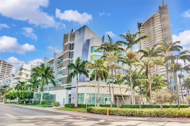 $499,000 | 6305 Indian Creek Drive, Unit 3B, Miami Beach, FL 33141