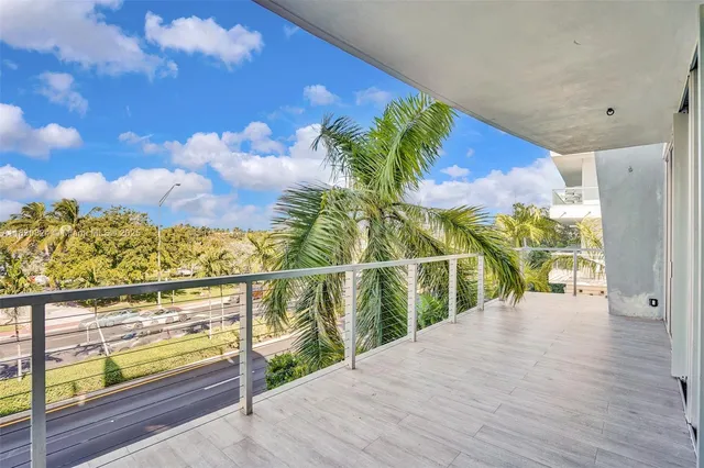 $499,000 | 6305 Indian Creek Drive, Unit 3B, Miami Beach, FL 33141