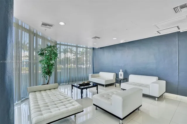 $499,000 | 6305 Indian Creek Drive, Unit 3B, Miami Beach, FL 33141