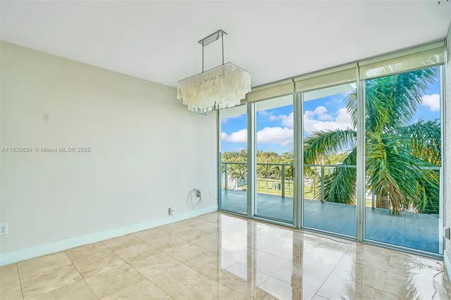 $499,000 | 6305 Indian Creek Drive, Unit 3B, Miami Beach, FL 33141