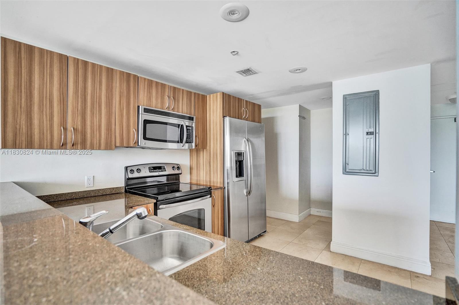 6305 Indian Creek Drive, Unit 3B Miami Beach, FL 33141 - Photo 8 of 28