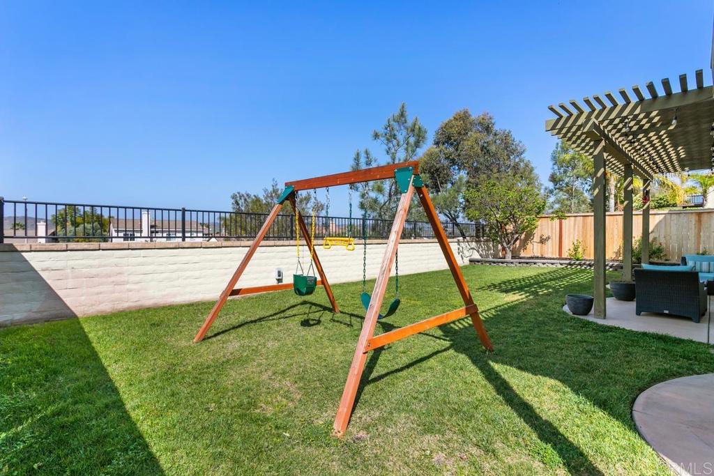 1071 Greenway Road Oceanside, CA 92057 - Photo 30 of 43