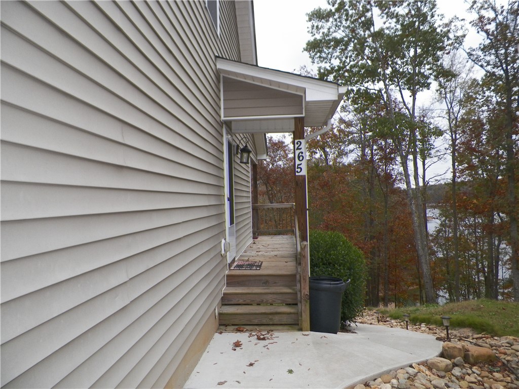 265 Capps Road Fair Play, SC 29643 - Photo 3 of 27