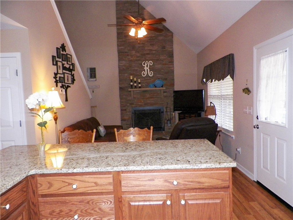 265 Capps Road Fair Play, SC 29643 - Photo 6 of 27