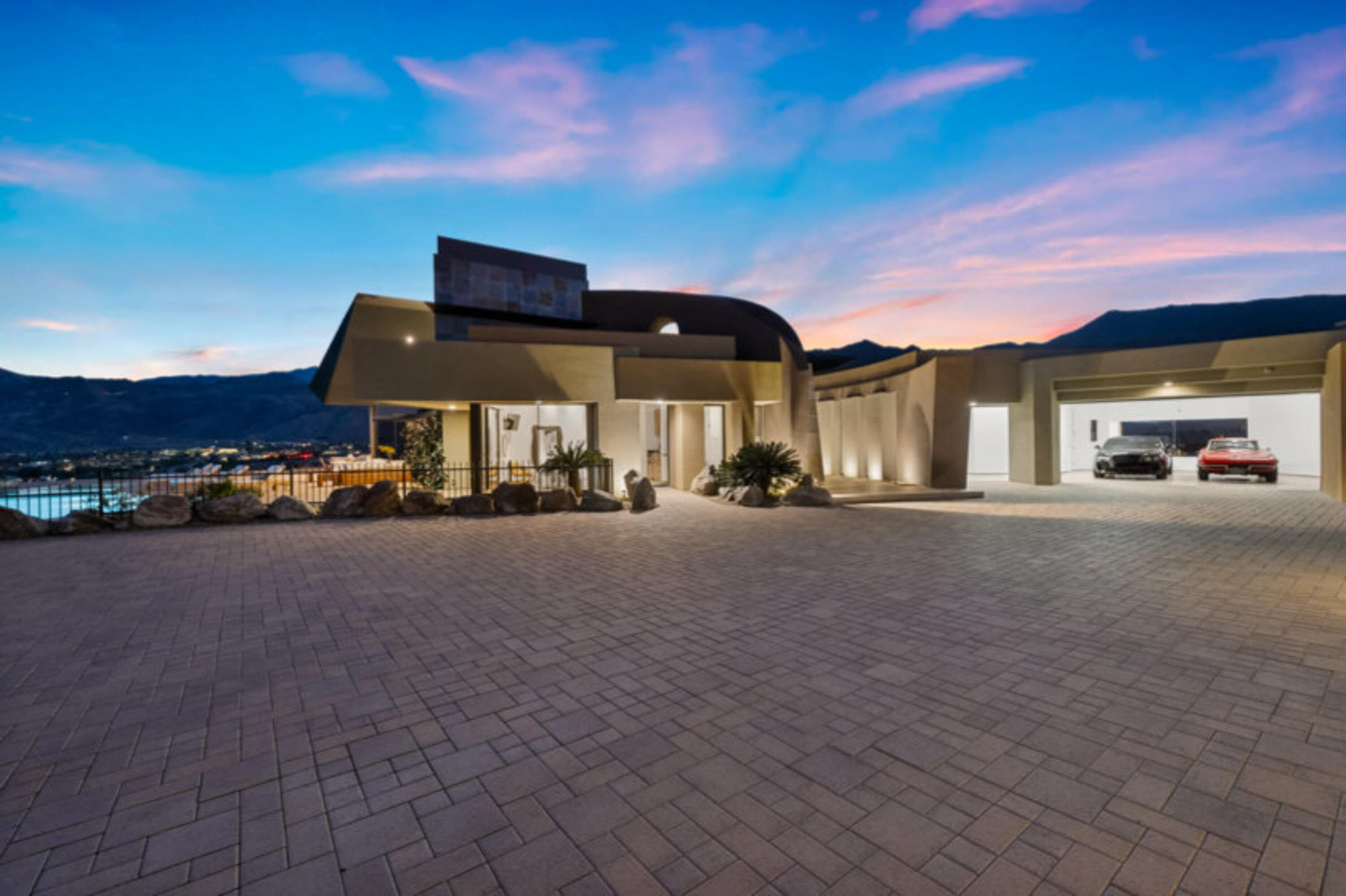 48710 Paisano Road Palm Desert, CA 92260 - Photo 5 of 52 008_47-print-am4a4222_88