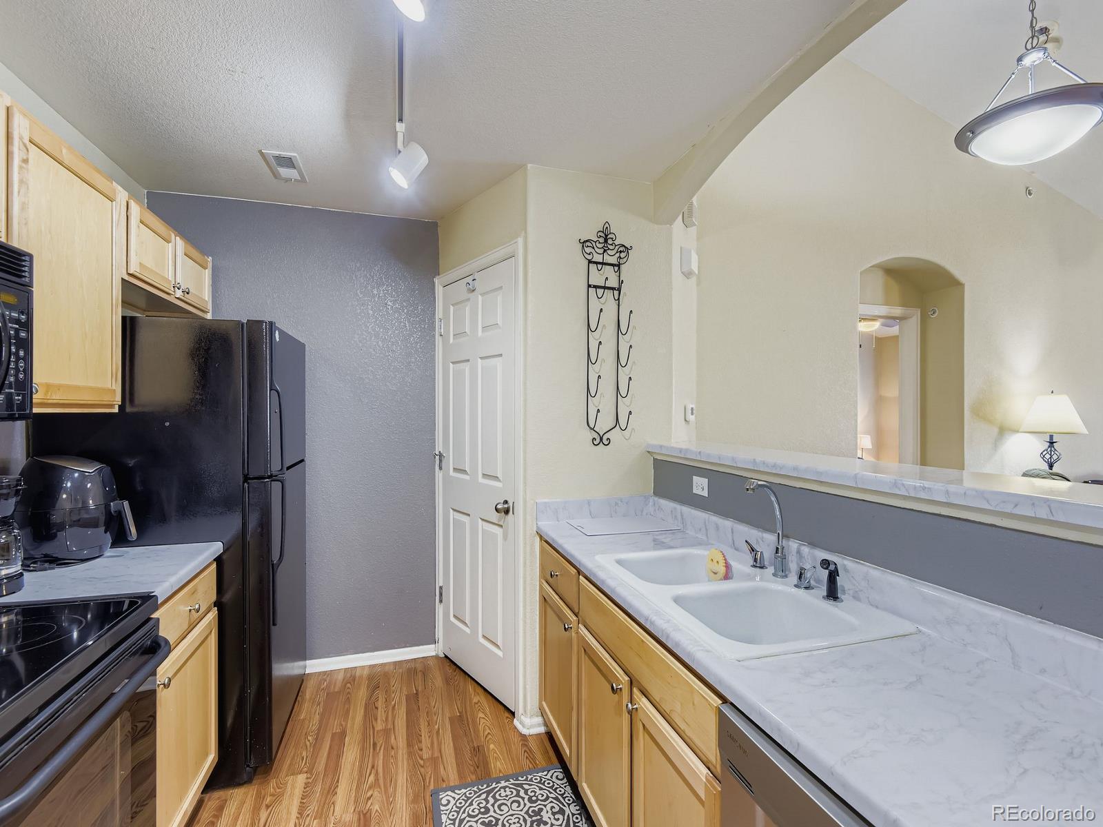 5255 Memphis Street, Unit 123 Denver, CO 80239 - Photo 10 of 39