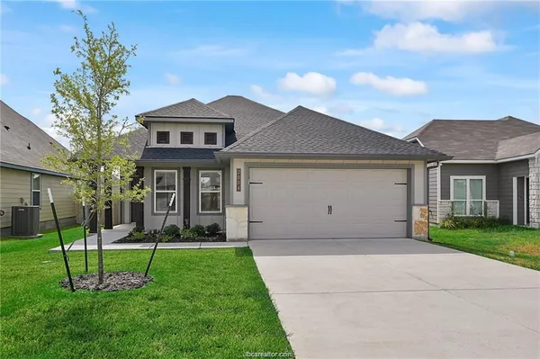 $2,250 | 2004 Theresa Drive, Bryan, TX 77807