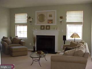 27 Keswick Road East Windsor, NJ 08520 - Photo 4 of 6 Gallery Image 4