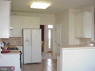 27 Keswick Road East Windsor, NJ 08520 - Photo 5 of 6 Gallery Image 5
