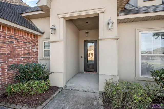 $335,000 | 13187 Crownridge Drive, Gonzales, LA 70737