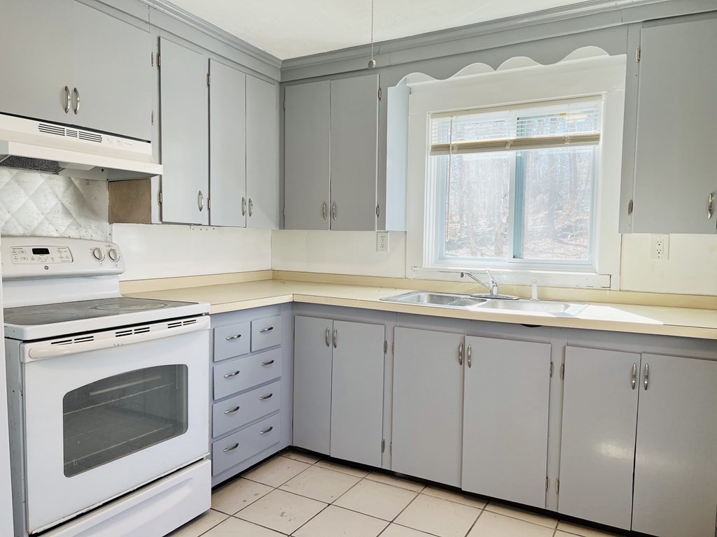 78 High Street Canton, MA 02021 - Photo 3 of 37 Gallery Image 3
