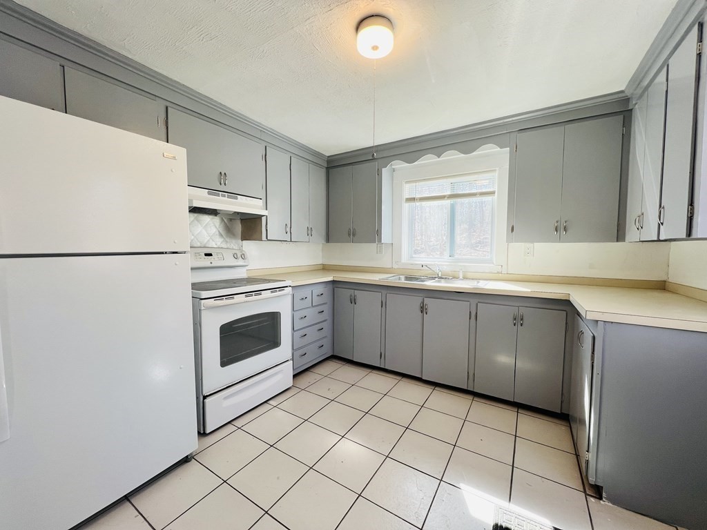 78 High Street Canton, MA 02021 - Photo 4 of 37 Gallery Image 4