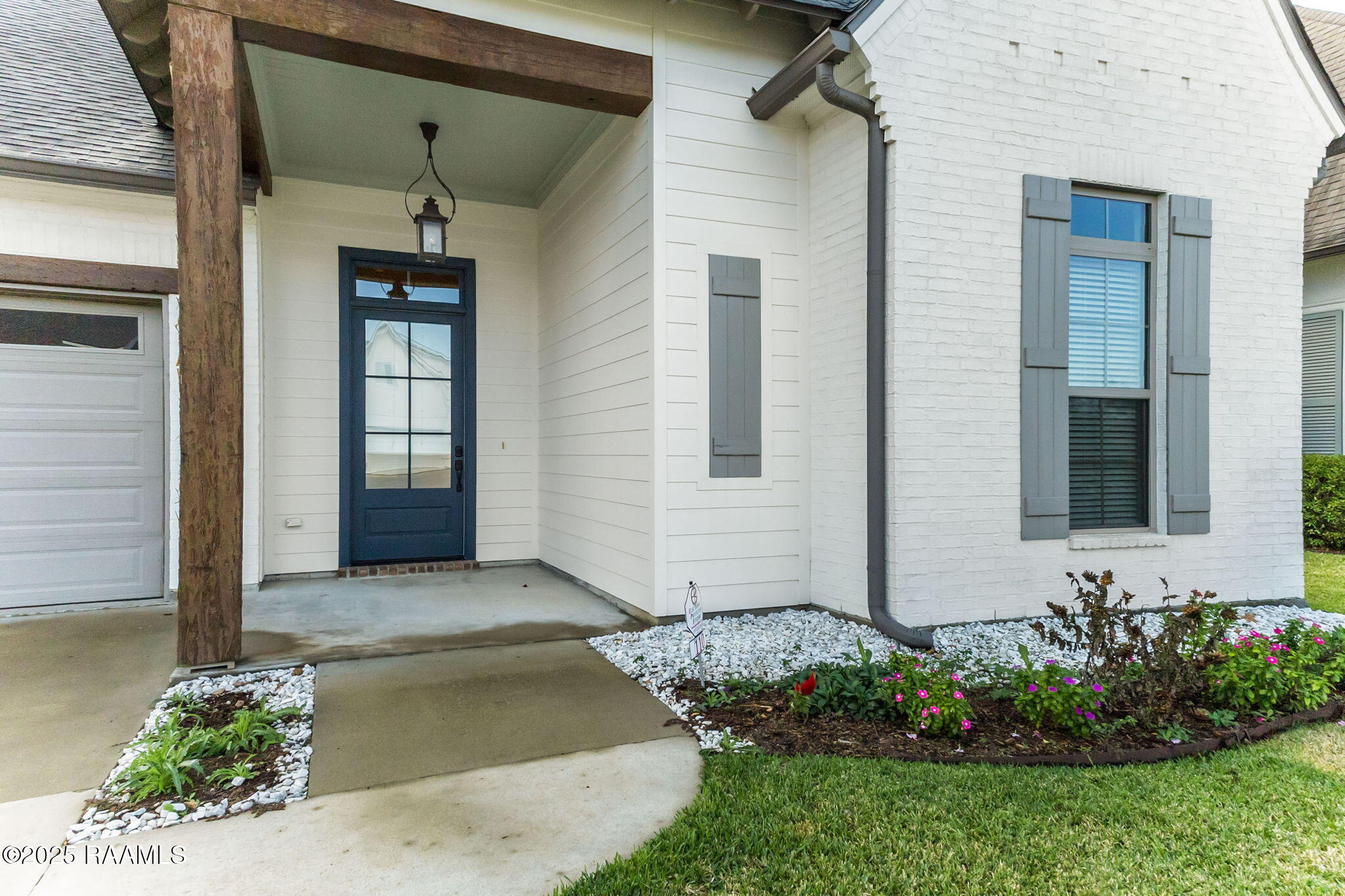 110 Snapping Lane Broussard, LA 70518 - Photo 2 of 31 33-web-or-mls-110 Snapping Ln-30