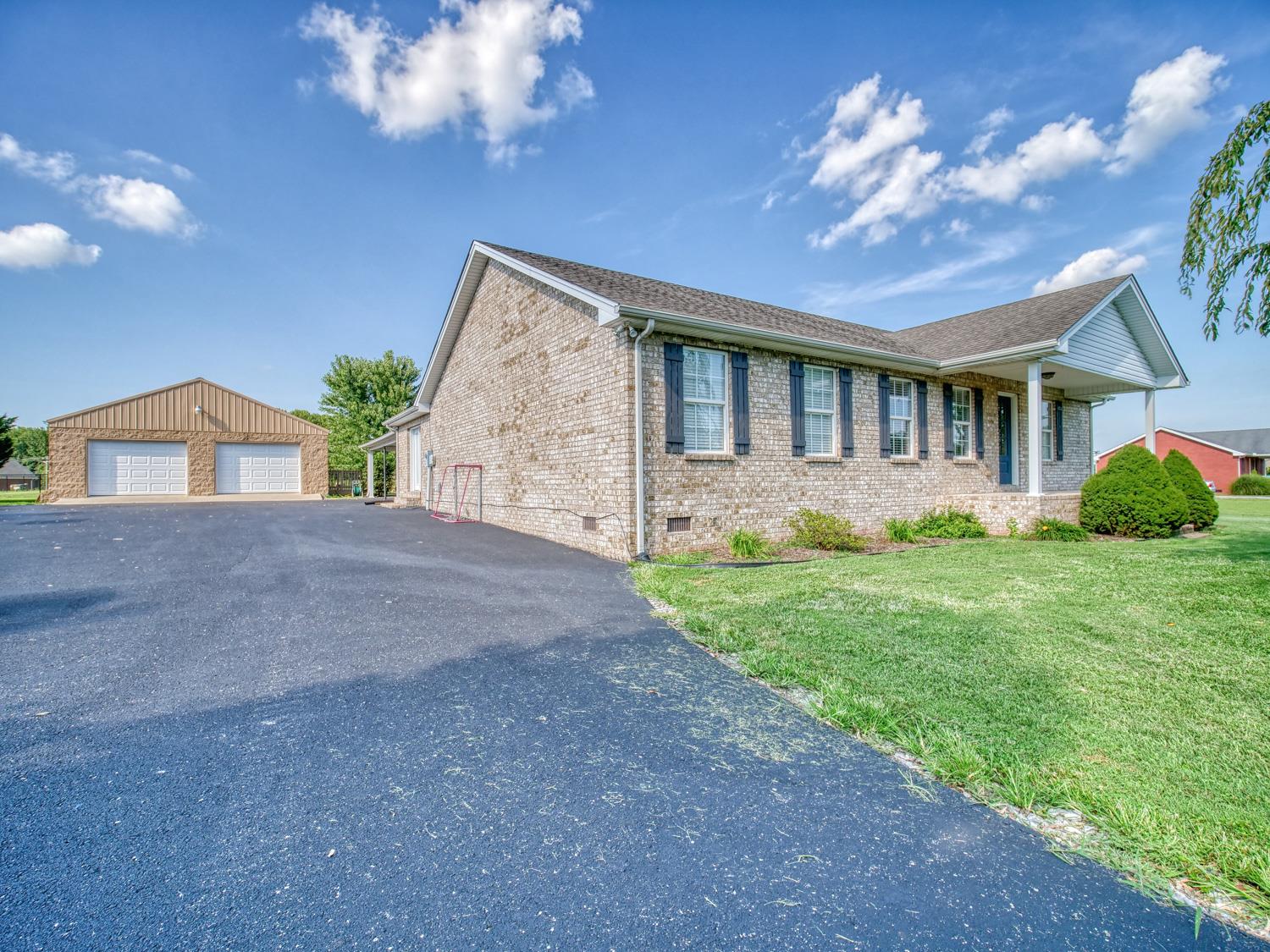 170 Jack Porter Road Lafayette, TN 37083 - Photo 3 of 30 Gallery Image 3