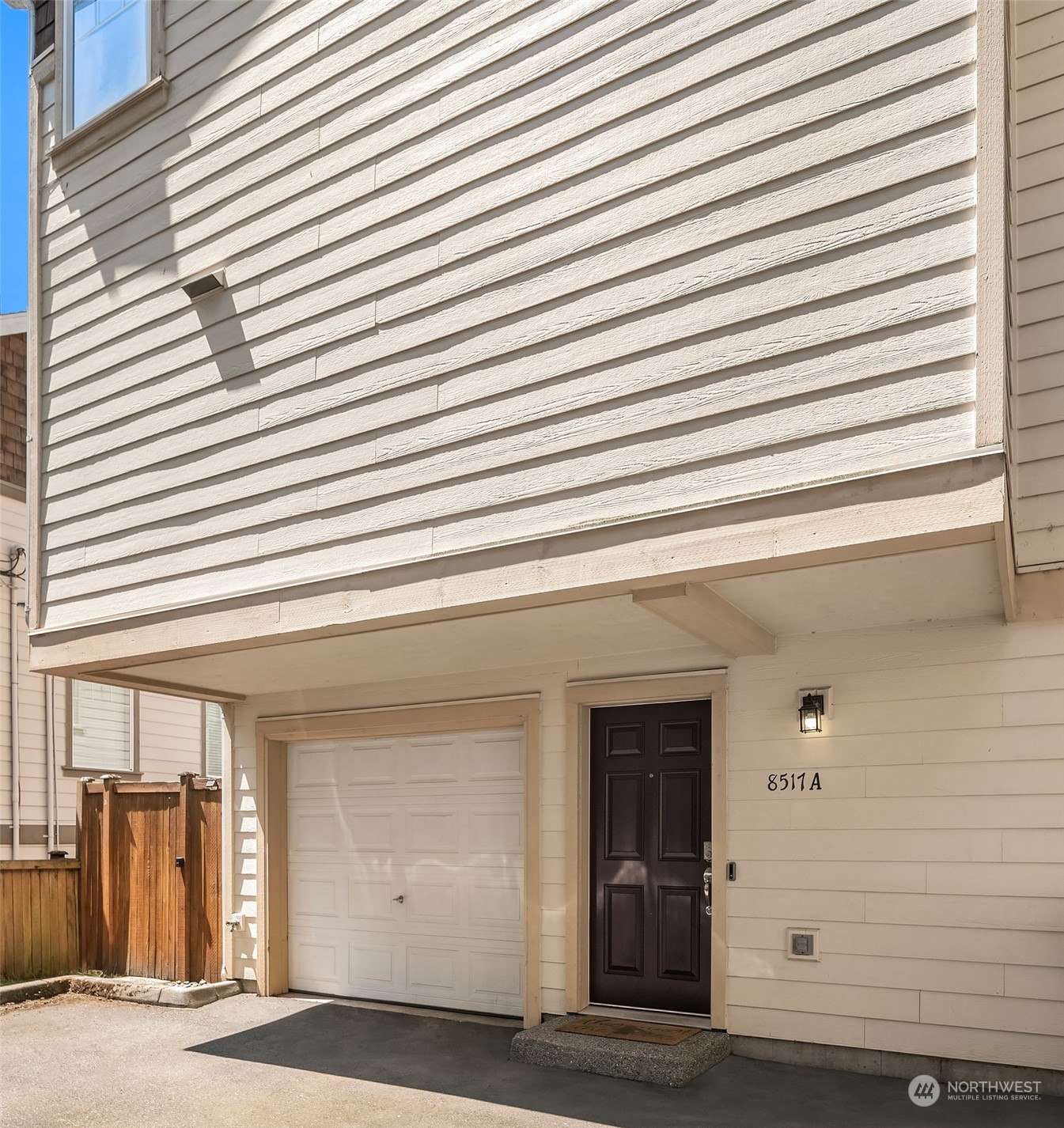 8517 Interlake Avenue North, Unit A Seattle, WA 98103 - Photo 20 of 20 a front view of a house