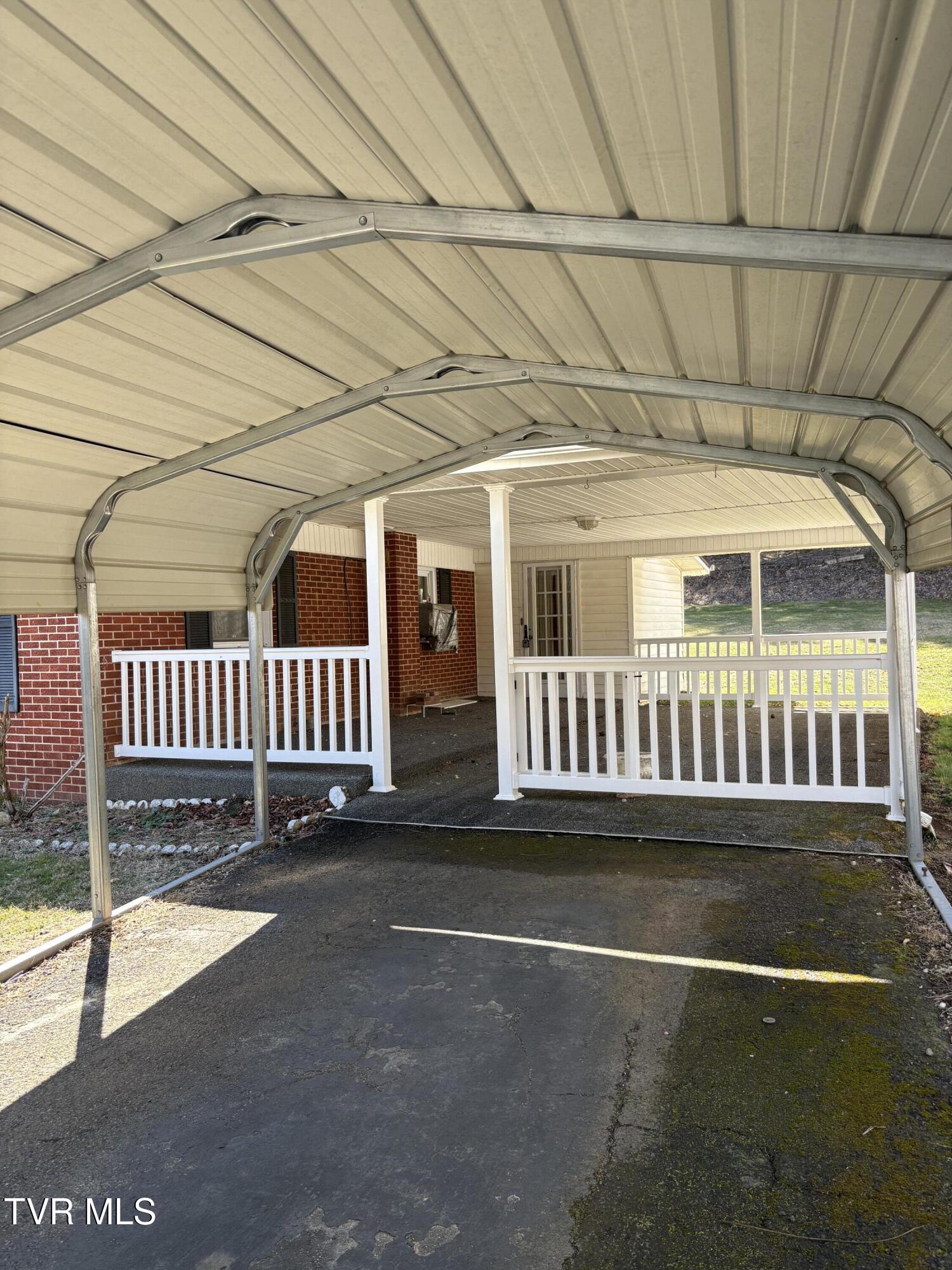 1820 Pine Orchard Road Butler, TN 37640 - Photo 11 of 35 IMG_0317