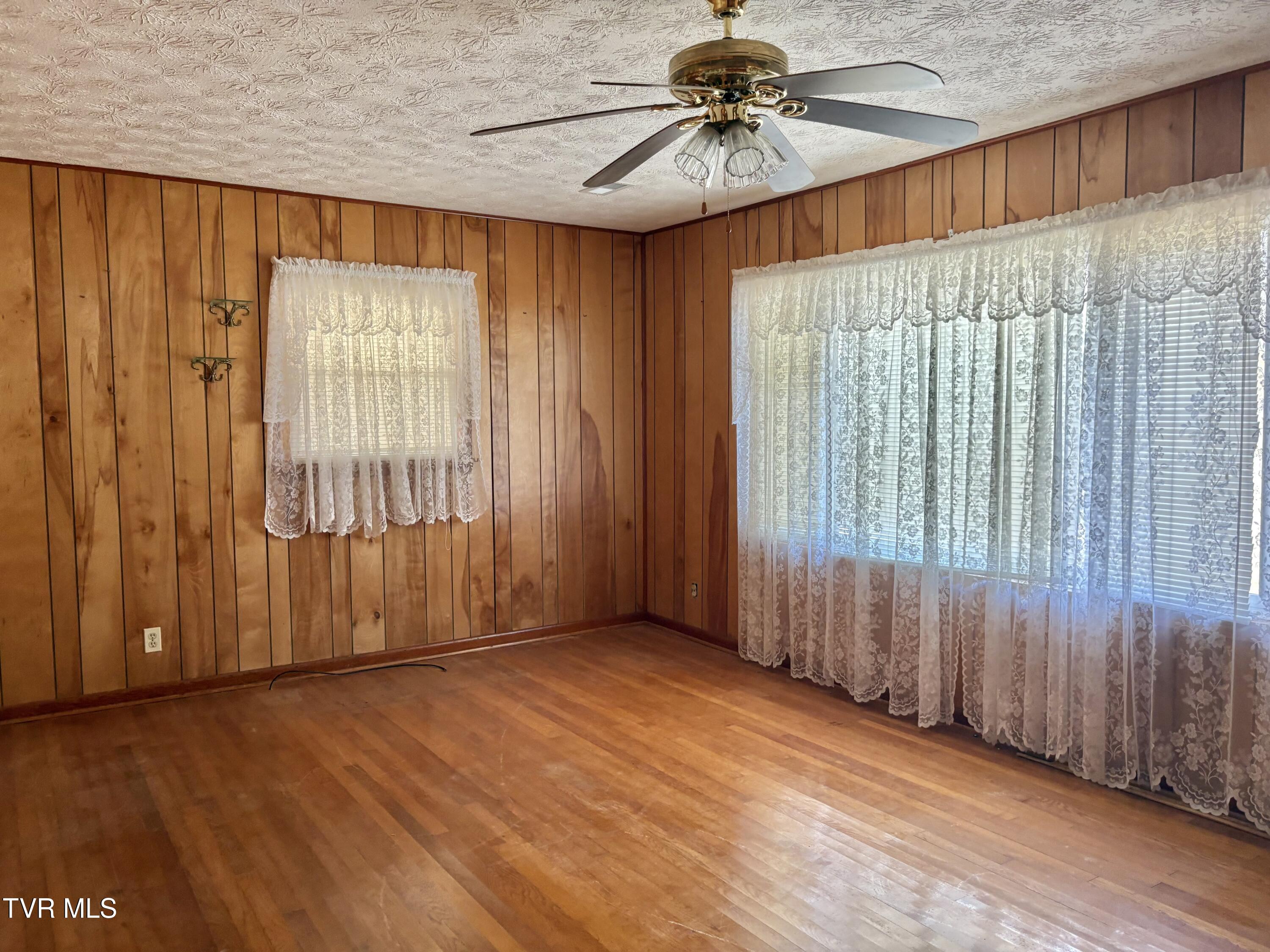 1820 Pine Orchard Road Butler, TN 37640 - Photo 29 of 35 IMG_0302