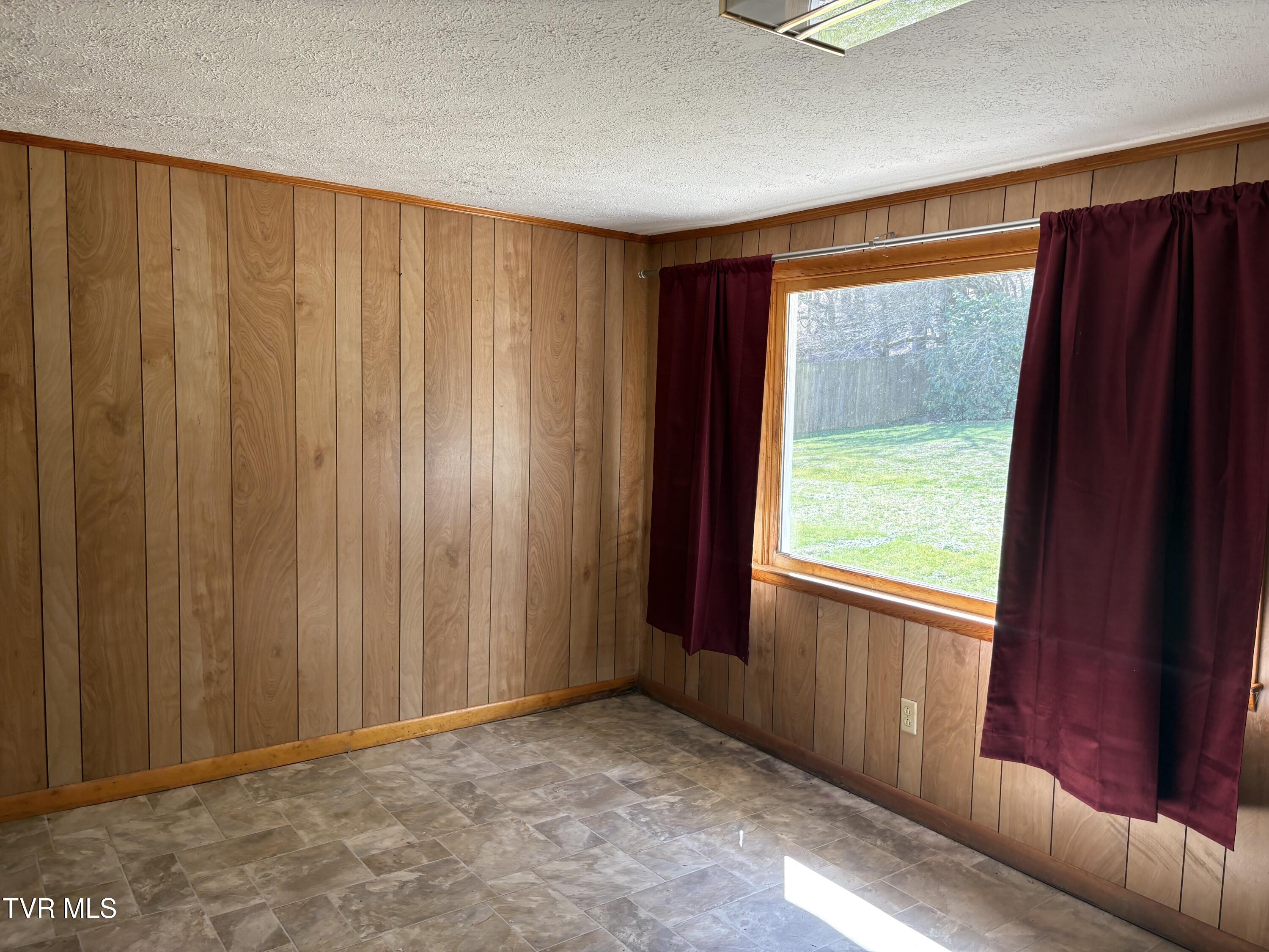 1820 Pine Orchard Road Butler, TN 37640 - Photo 31 of 35 IMG_0310